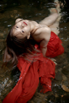 美谷朱里