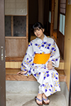 根尾あかり
